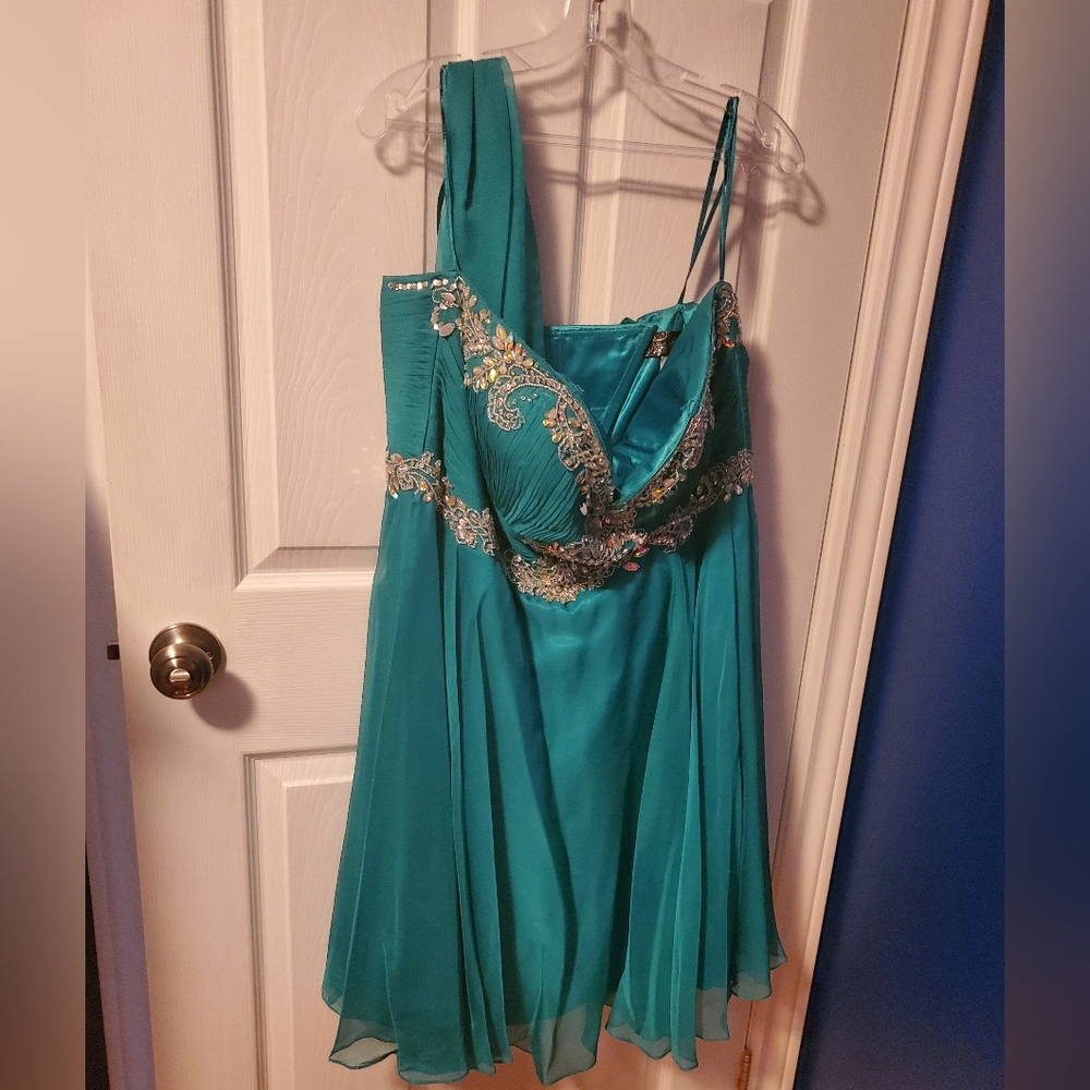 GREEN DIAMOND DRESS